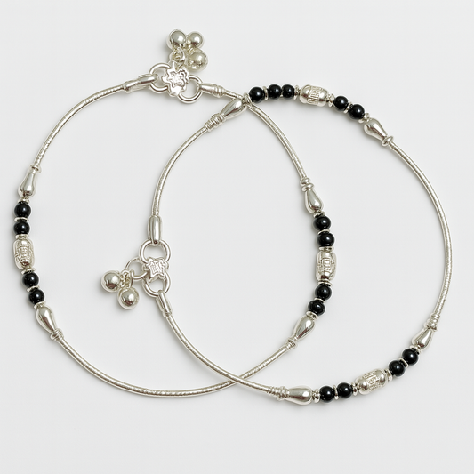 Noor Black Beads